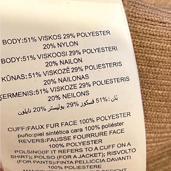 Michael Kors Camel Sweater with Black Faux Fur Cuffs Size Large Like New - Picture 7 of 7